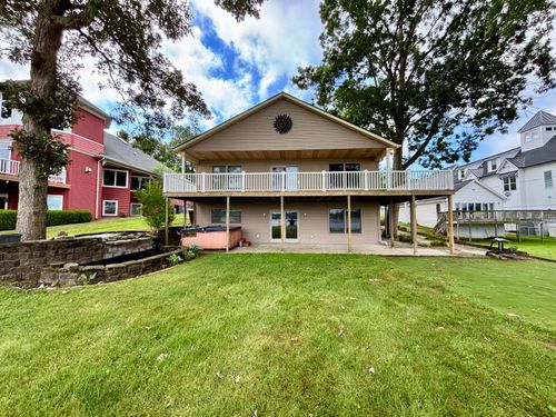 68738 S Shore Dr, Edwardsburg, MI, 49112-8535 | Card Image