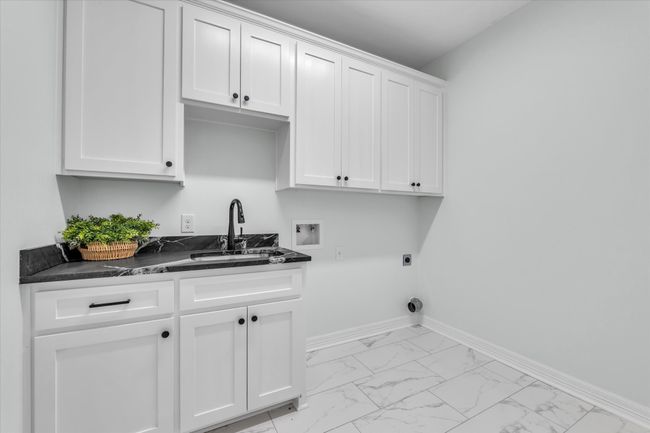 Laundry Room with Sink | Image 21