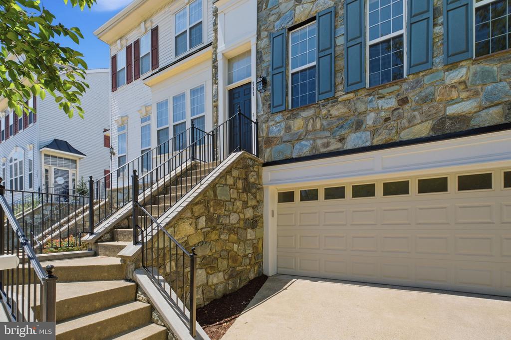 Residential in ALEXANDRIA 4
