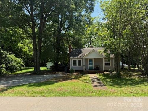 917 Tennyson Dr, Charlotte, NC, 28208-2847 | Card Image