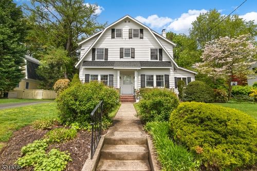 11 Pine Ter W, Short Hills, NJ, 07078-2426 | Card Image