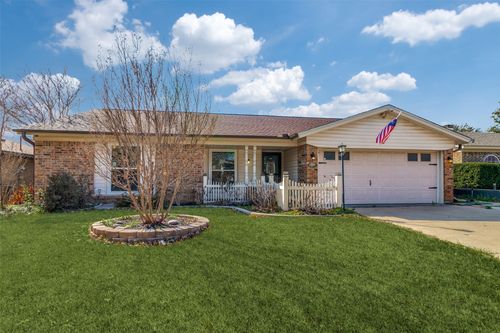 721 Nw Ann Lois Ln, Burleson, TX, 76028-3712 | Card Image