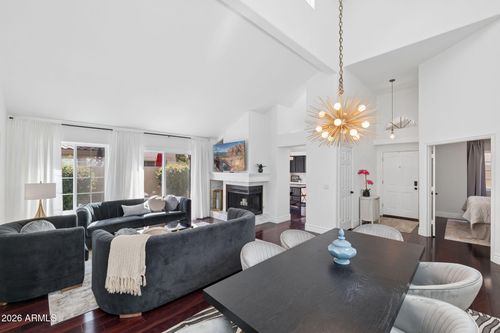 7925 E Pepper Tree Ln, Scottsdale, AZ, 85250-7955 | Card Image