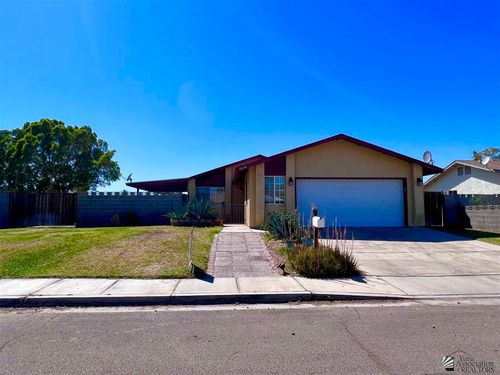 2078 S 46th Dr, Yuma, AZ, 85364-5801 | Card Image