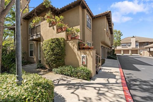 13410 Savanna, Tustin, CA, 92782-9145 | Card Image
