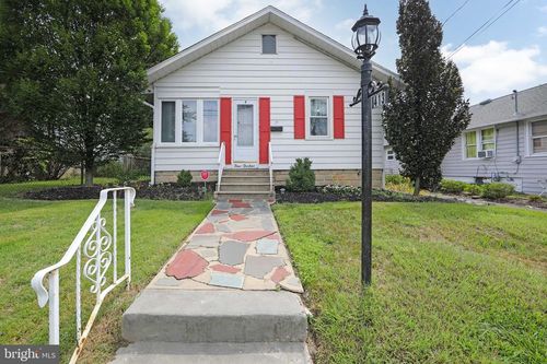 413 N Warwick Rd, MAGNOLIA, NJ, 08049-1321 | Card Image