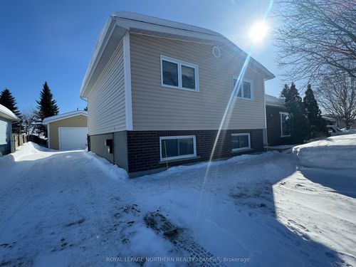 1015 Michener Blvd, Porcupine, ON, P0N1K0 | Card Image