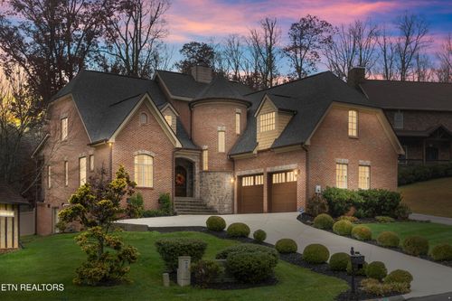 1818 Calgary Falls Lane, Knoxville, TN, 37931 | Card Image