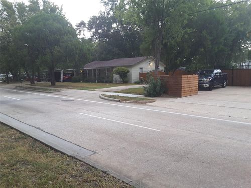 2132 Blalock Rd, Houston, TX, 77080-5406 | Card Image