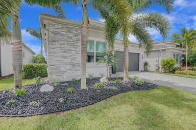 9374 Silver Shores Lane, House other with 2 bedrooms, 2 bathrooms and null parking in Boynton Beach FL | Image 3