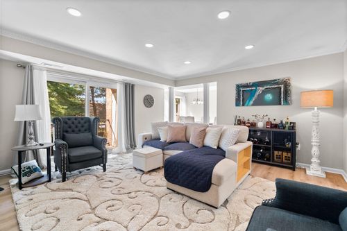 102-838 Quince Orchard Blvd, GAITHERSBURG, MD, 20878-1731 | Card Image