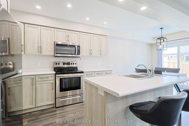 196 Heron St, House attached with 3 bedrooms, 3 bathrooms and 2 parking in Welland ON | Image 20