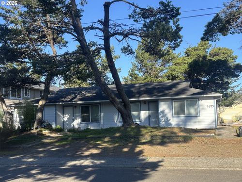 1675 22nd St, Florence, OR, 97439 | Card Image