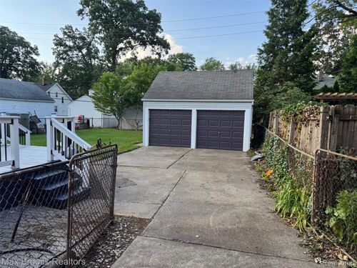 261 Channing St, Ferndale, MI, 48220-2501 | Card Image