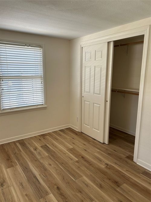 2017 Karen Ave, Austin, TX, 78757-2809 | Card Image