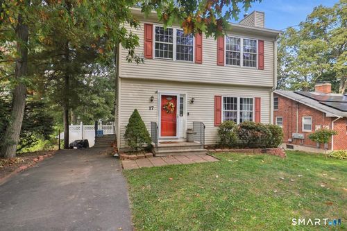 17 Beacon St, Manchester, CT, 06042-2101 | Card Image
