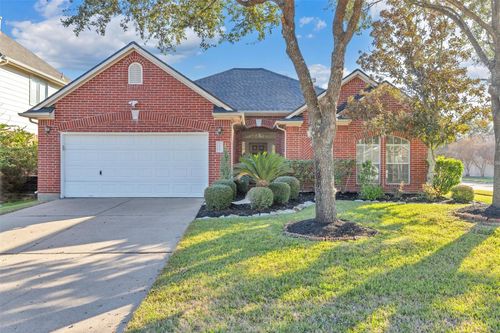 3215 Stratford Pointe Dr, Sugar Land, TX, 77498-7320 | Card Image