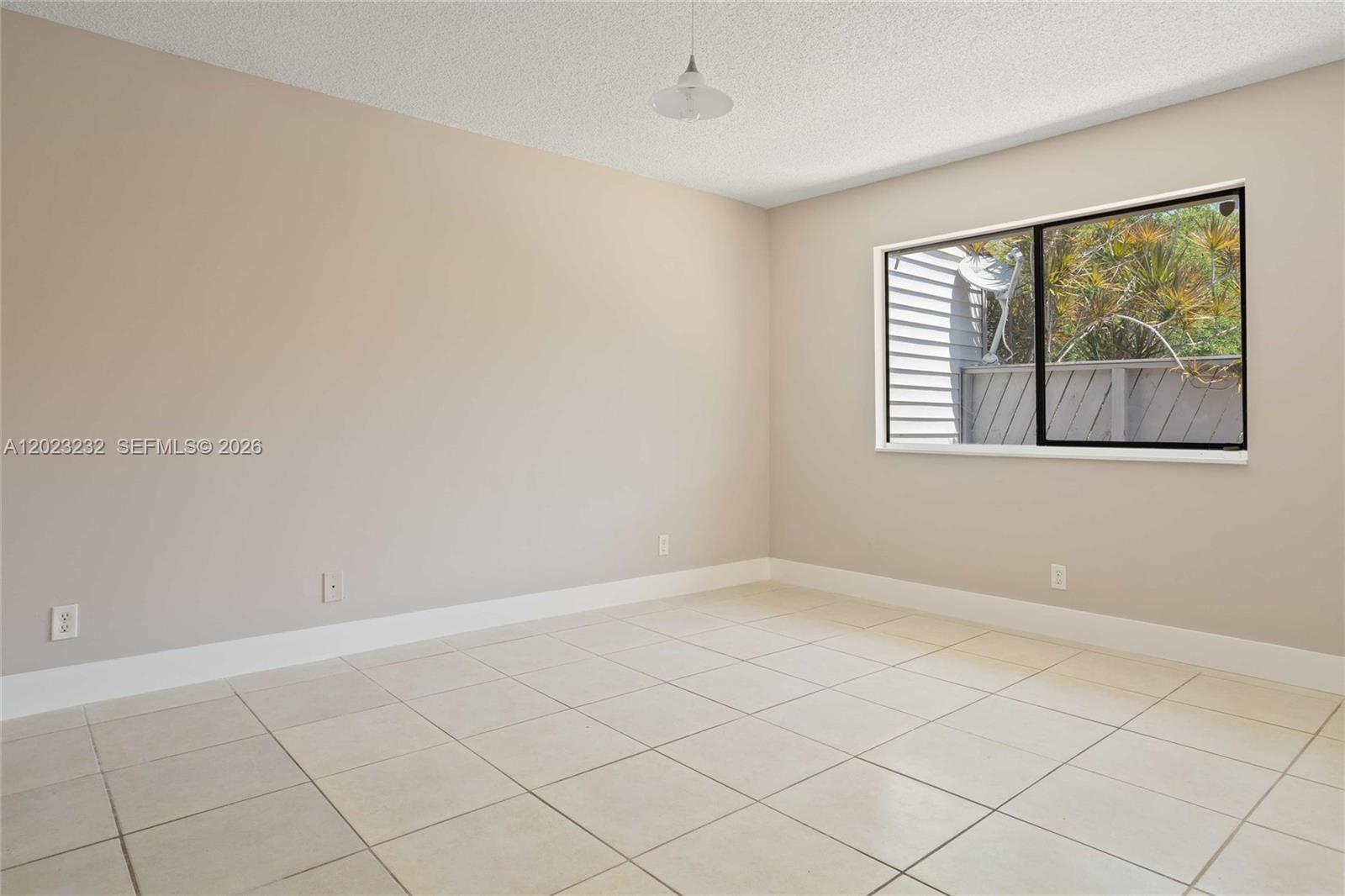 Residential Lease in Sunrise 4