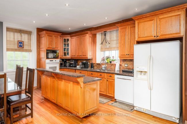 5626-5750 3 Rd Line, Home with 3 bedrooms, 2 bathrooms and 8 parking in Tottenham ON | Image 10