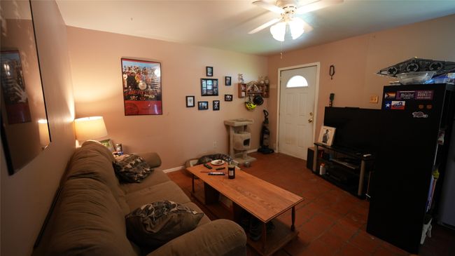 811 Crescent | Image 12