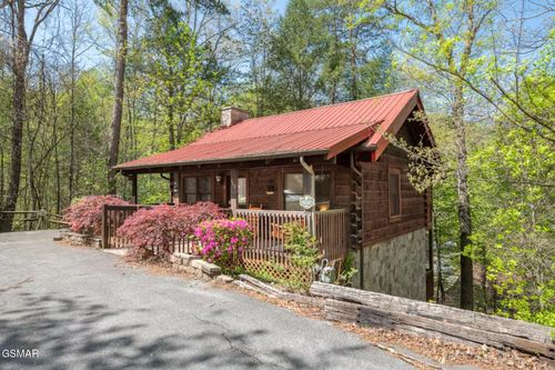 713 Harrier Court Way, Pigeon Forge, TN, 37863 | Card Image