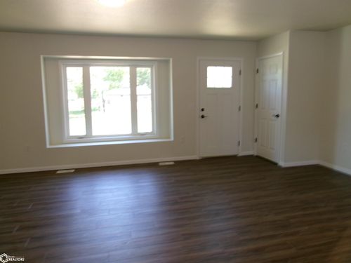 104 E Lucas Street, Creston, IA, 50801 | Card Image