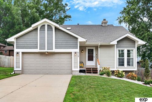 9708 S 21st Ave, Bellevue, NE, 68123-2424 | Card Image