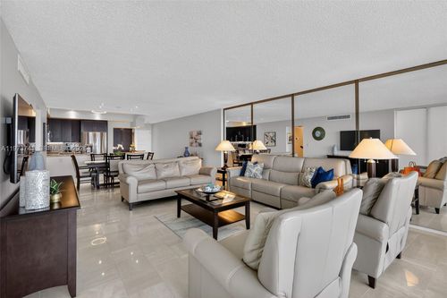 ph4-3140 S Ocean Dr, Hallandale Beach, FL, 33009-7245 | Card Image