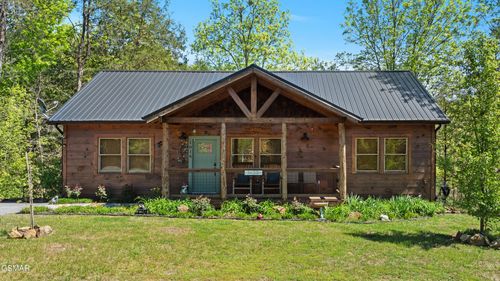 1016 Walini Way, Sevierville, TN, 37876-9702 | Card Image