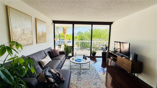 304-3701 N Country Club Dr, Aventura, FL, 33180-1732 | Card Image