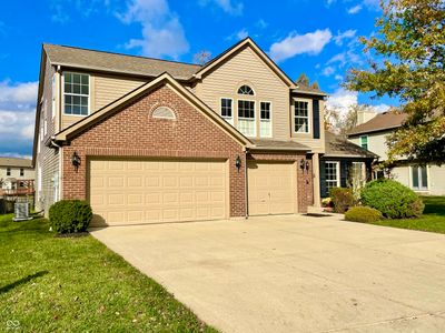 7832 Red Sunset Way, House other with 3 bedrooms, 2 bathrooms and null parking in Avon IN | Image 3