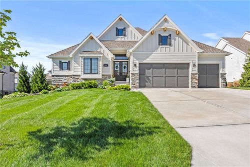 12313 169th St, Overland Park, KS, 66221-7133 | Card Image