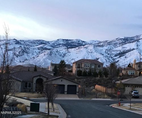 1825 Stone Pointe Dr, Reno, NV, 89523-3885 | Card Image