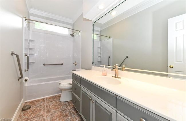 Hall bath and guest bath | Image 23