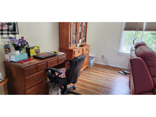 1989 Glencaird St, Home with 3 bedrooms, 1 bathrooms and 1 parking in Lumby BC | Image 6