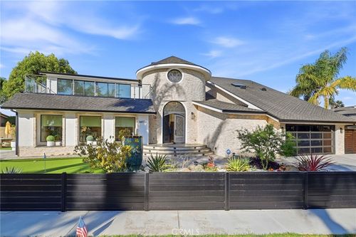 16572 Carousel Ln, Huntington Beach, CA, 92649-2116 | Card Image