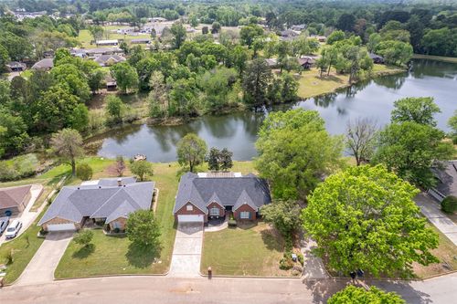233 Lakeside Pl, Mineola, TX, 75773-1059 | Card Image