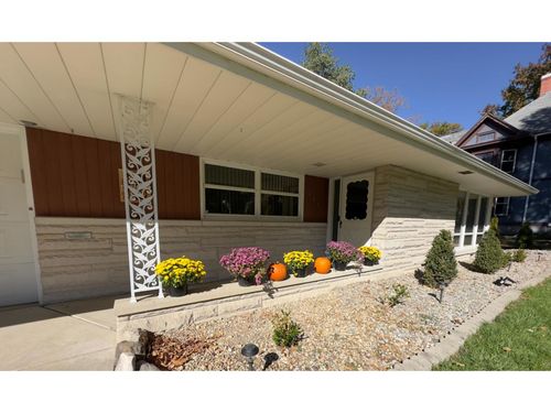 303 Maple St, Pana, IL, 62557-1667 | Card Image