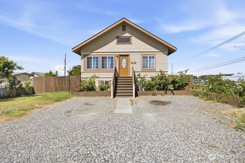 802 S 11th Ave, Pasco, WA, 99301-5112 | Card Image