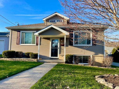 1001 Institute St, Valparaiso, IN, 46383 | Card Image