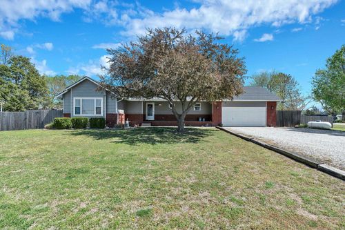 8814 N Ridge Rd, Valley Center, KS, 67147 | Card Image