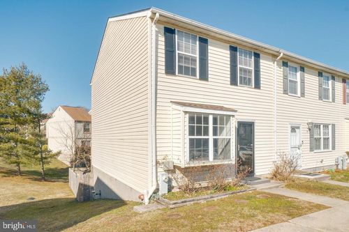 16 Ebbing Ct, ESSEX, MD, 21221-2900 | Card Image