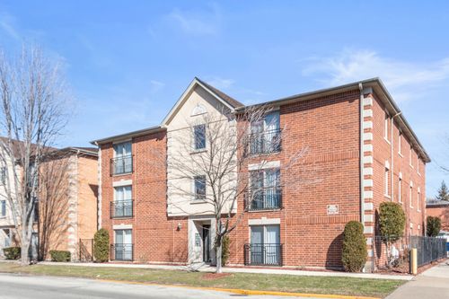 203-3447 Ridgeland Ave, Berwyn, IL, 60402-5469 | Card Image