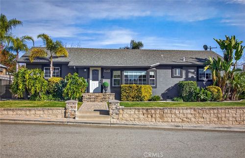 12407 Crestwood Dr, Yucaipa, CA, 92399-1584 | Card Image