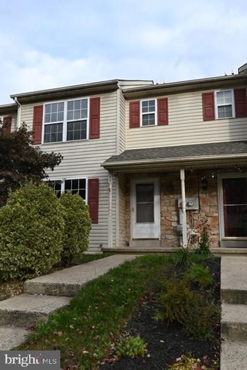 137 Sunnyside Ln, Perkasie, PA, 18944-2399 | Card Image