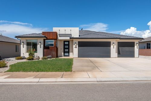 3041 E Fuchsia Dr, St George, UT, 84790-1976 | Card Image