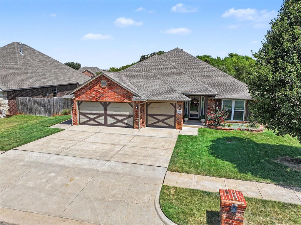 11305 Nw 105Th St, Pending in Yukon - eXp Realty
