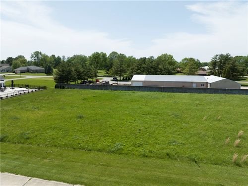 4 Broadmoor, Mattoon, IL, 61938 | Card Image