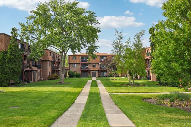 APT-1B - 493 Mchenry Rd, Condo with 1 bedrooms, 1 bathrooms and 2 parking in Wheeling IL | Image 27