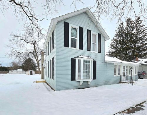 218 S Church St, Standish, MI, 48658-9484 | Card Image